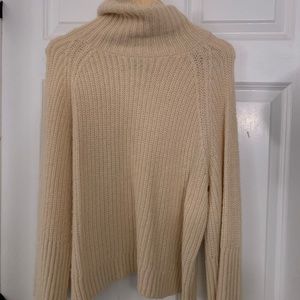 Beautiful club monaco sweater
